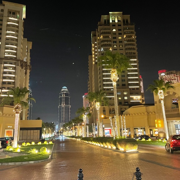 Meet your Posher, C - Picture 2 of 2